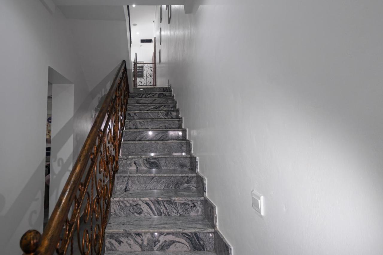 Gwarinpa Quest Boutique Hotel מראה חיצוני תמונה