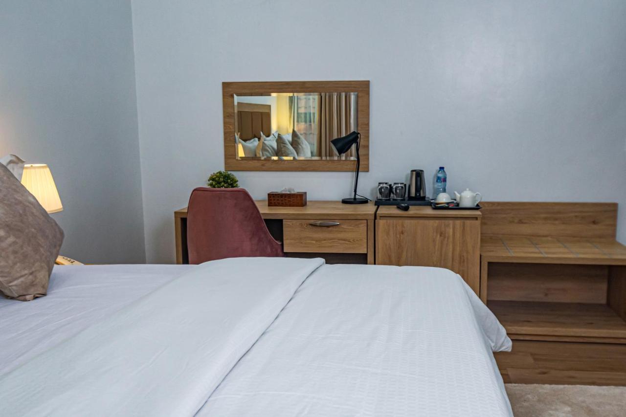 Gwarinpa Quest Boutique Hotel מראה חיצוני תמונה