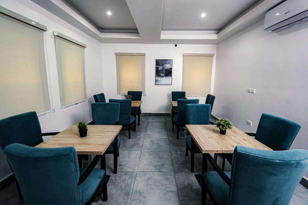 Gwarinpa Quest Boutique Hotel מראה חיצוני תמונה