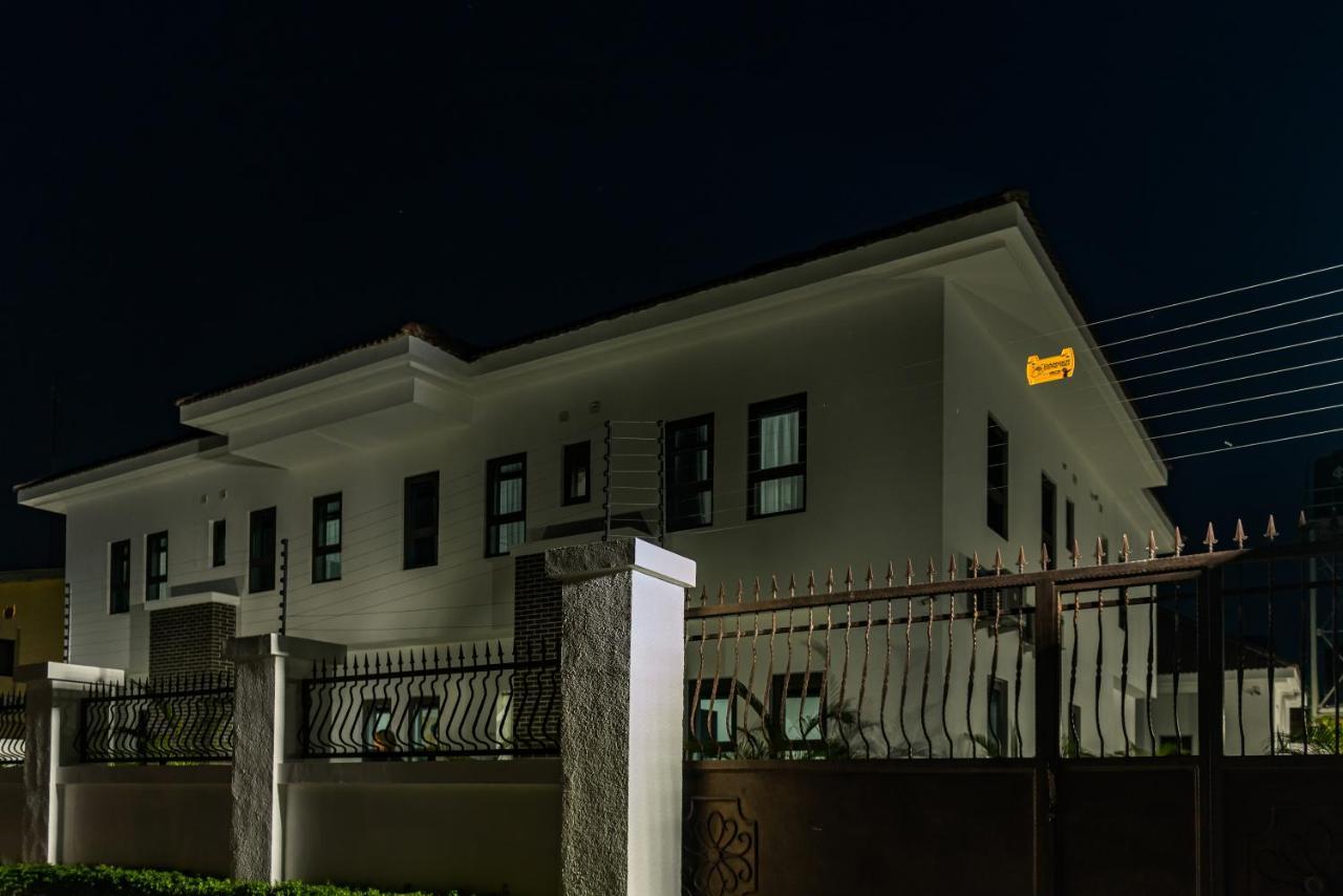 Gwarinpa Quest Boutique Hotel מראה חיצוני תמונה